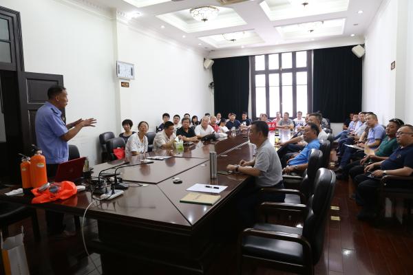 IMG_3647.jpg IMG_3647.jpg