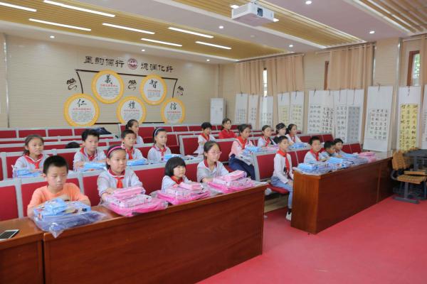 QQ图片20190605085237.jpg QQ图片20190605085237.jpg