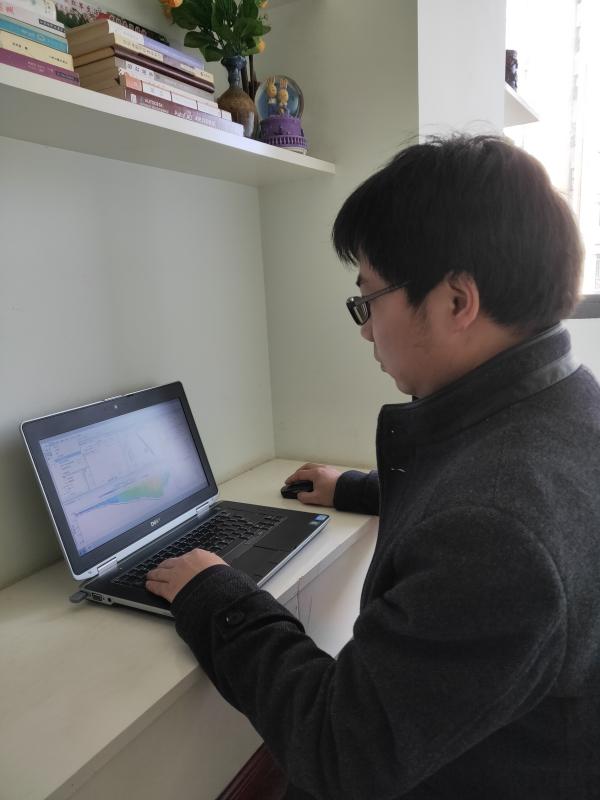 居家办公 (2).jpg 居家办公 (2).jpg